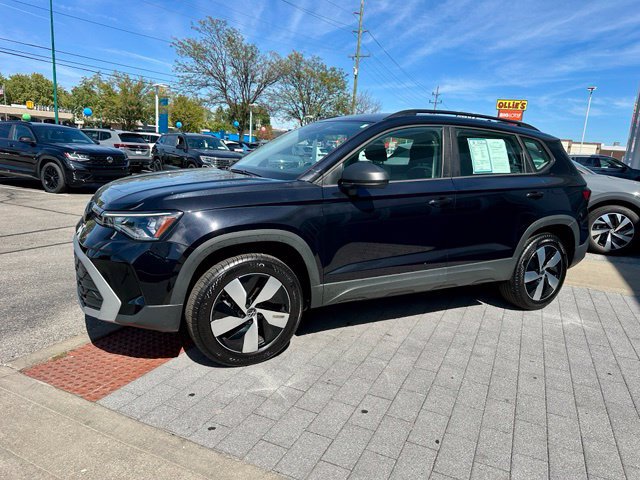 Certified 2025 Volkswagen Taos S AWD/4WD image 3