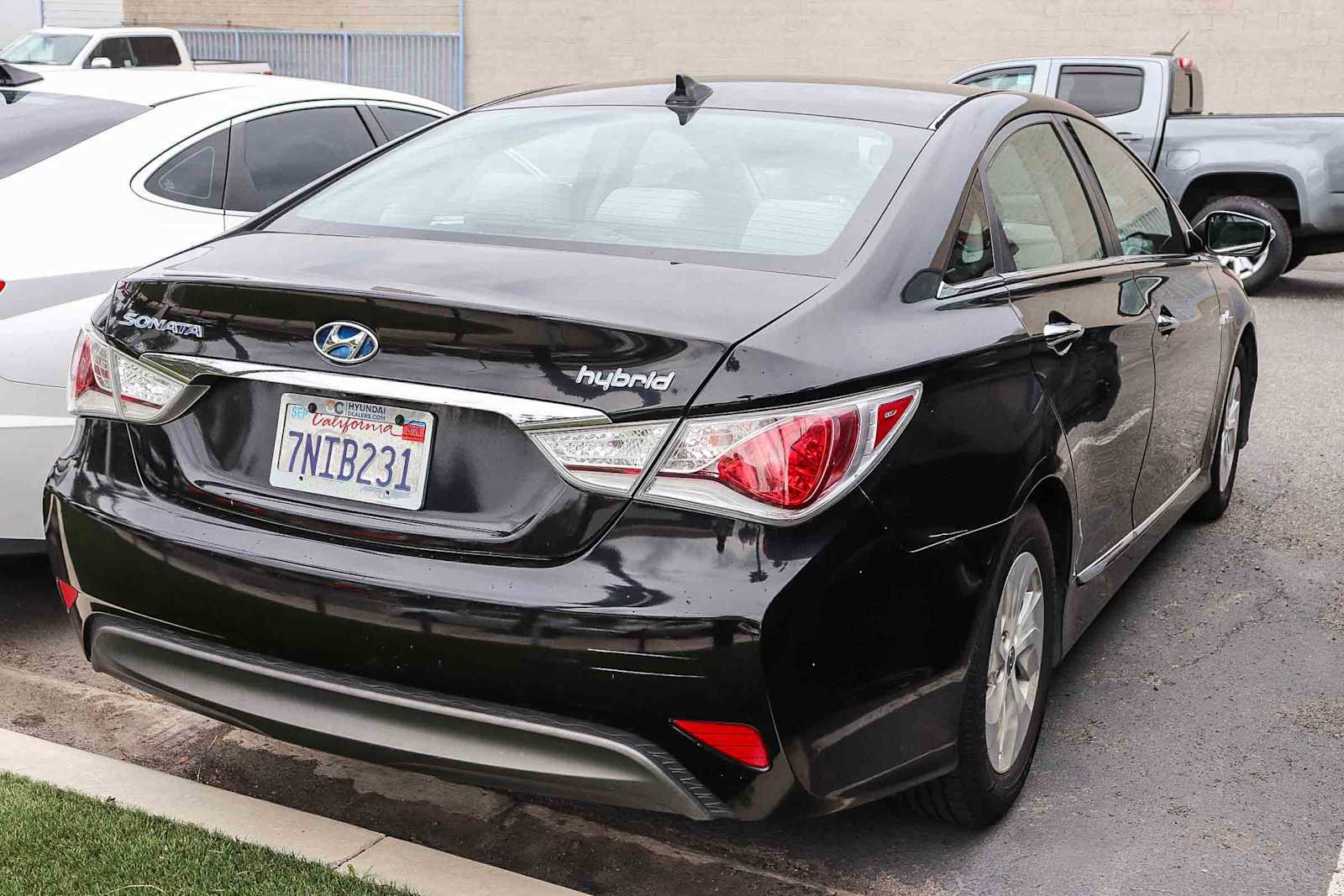 Used 2015 Hyundai Sonata Hybrid image 6
