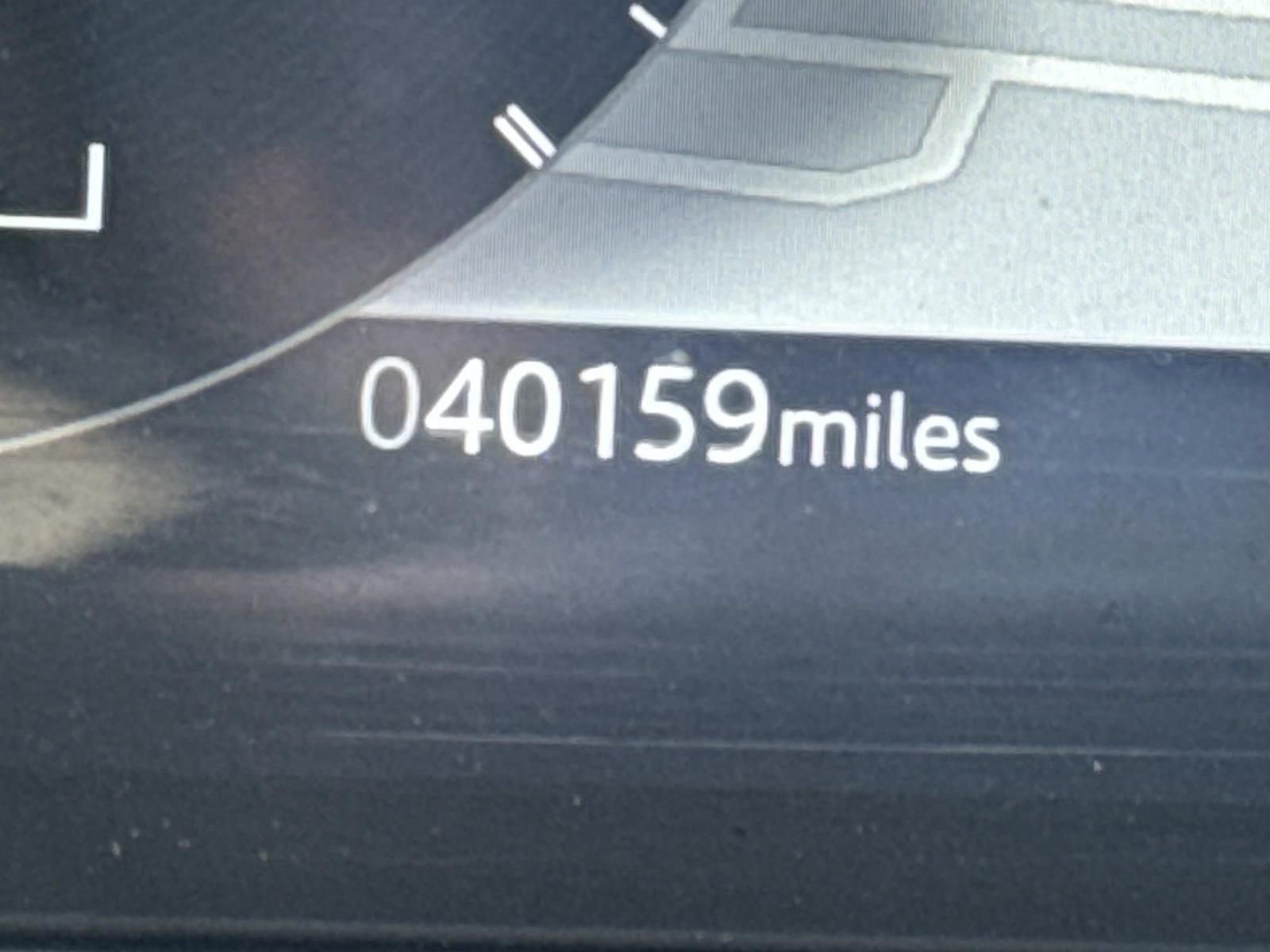 Used 2022 Land Rover Discovery S R-Dynamic image 27