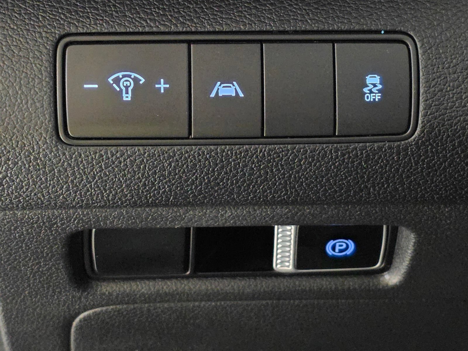 Used 2022 Hyundai Santa Fe SEL FWD image 33