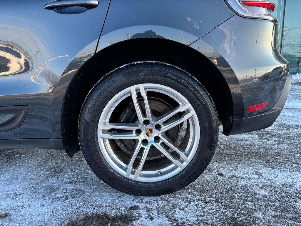 Certified 2023 Porsche Macan image 33