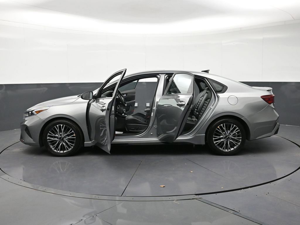 Used 2022 Kia Forte GT-Line w/ GT-Line Premium Package image 34