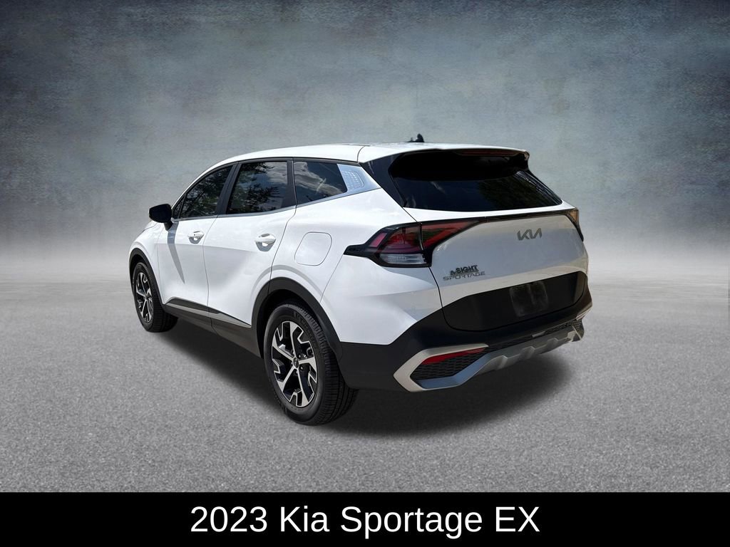 Used 2023 Kia Sportage EX FWD image 3