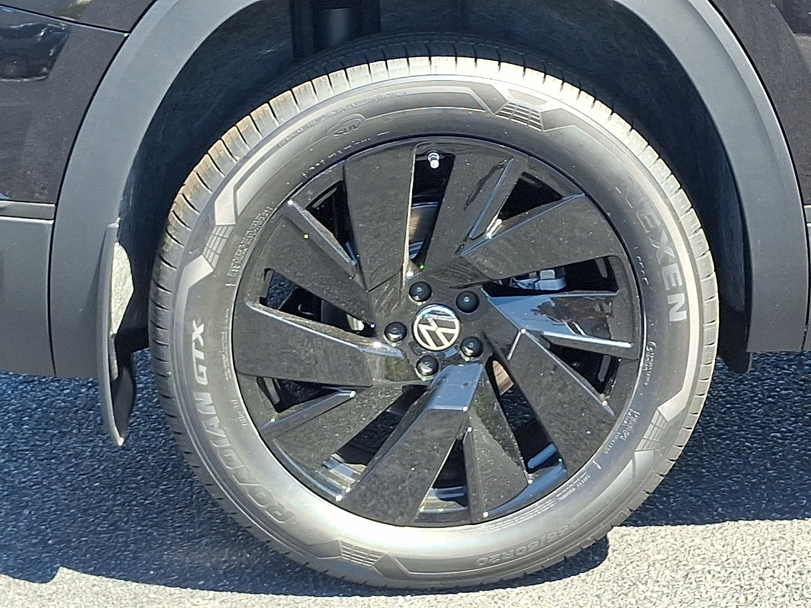 New 2026 Volkswagen Atlas SE image 5