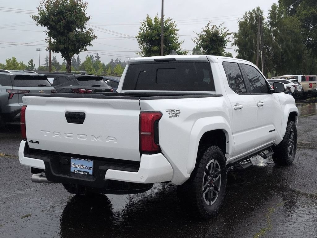Used 2024 Toyota Tacoma TRD Sport w/ TRD Sport Upgrade Package AWD/4WD image 5