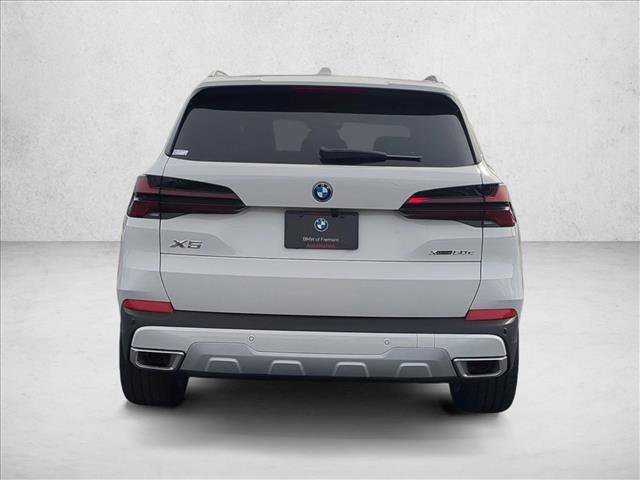 New 2026 BMW X5 xDrive50e image 8