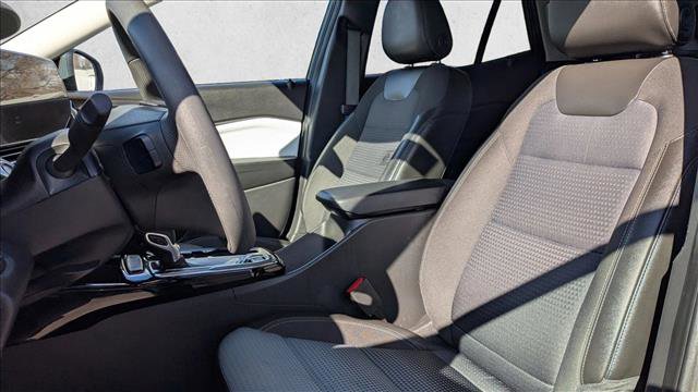 Used 2025 Chevrolet Trax LT image 20