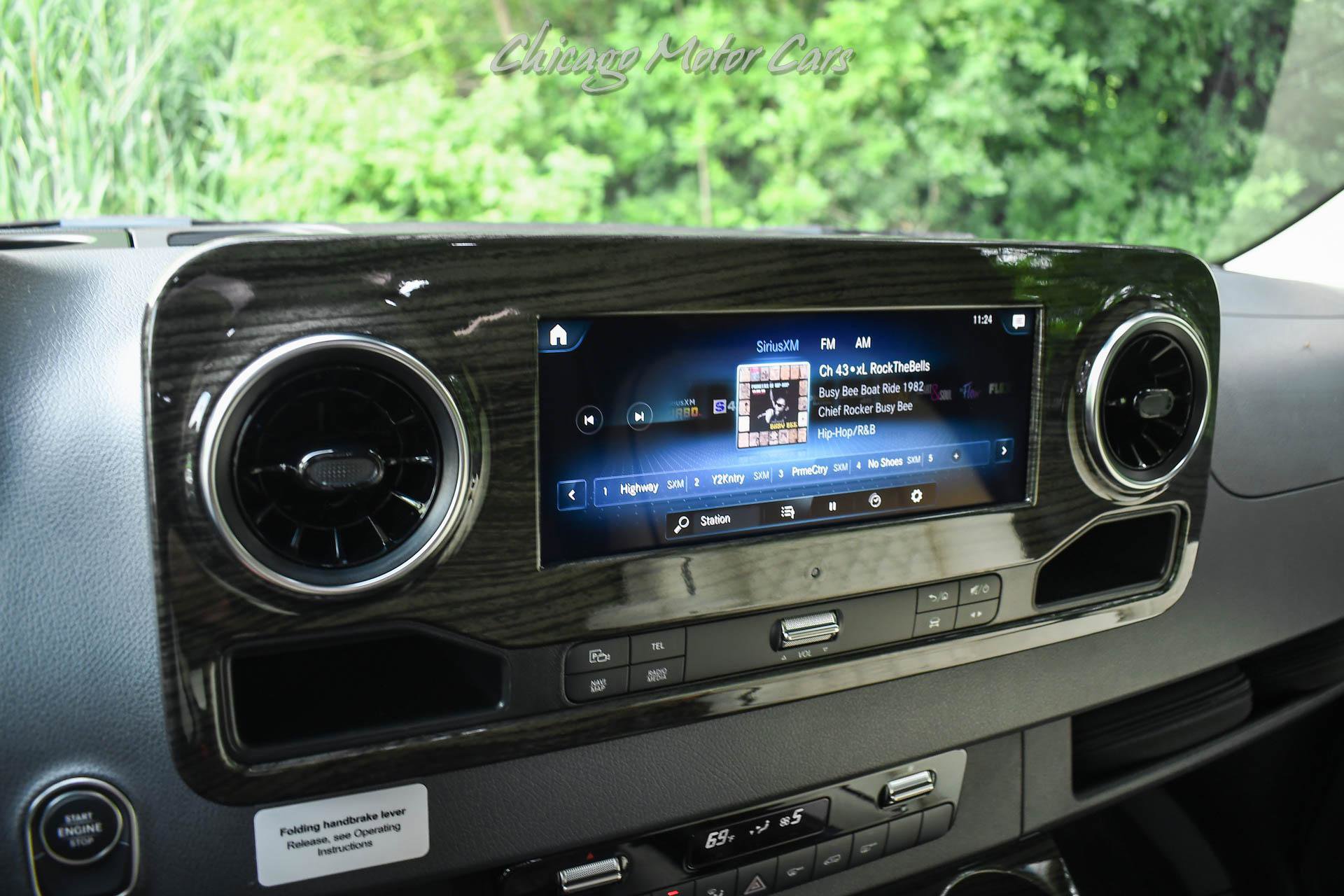 Used 2023 Mercedes-Benz Sprinter 3500 image 12