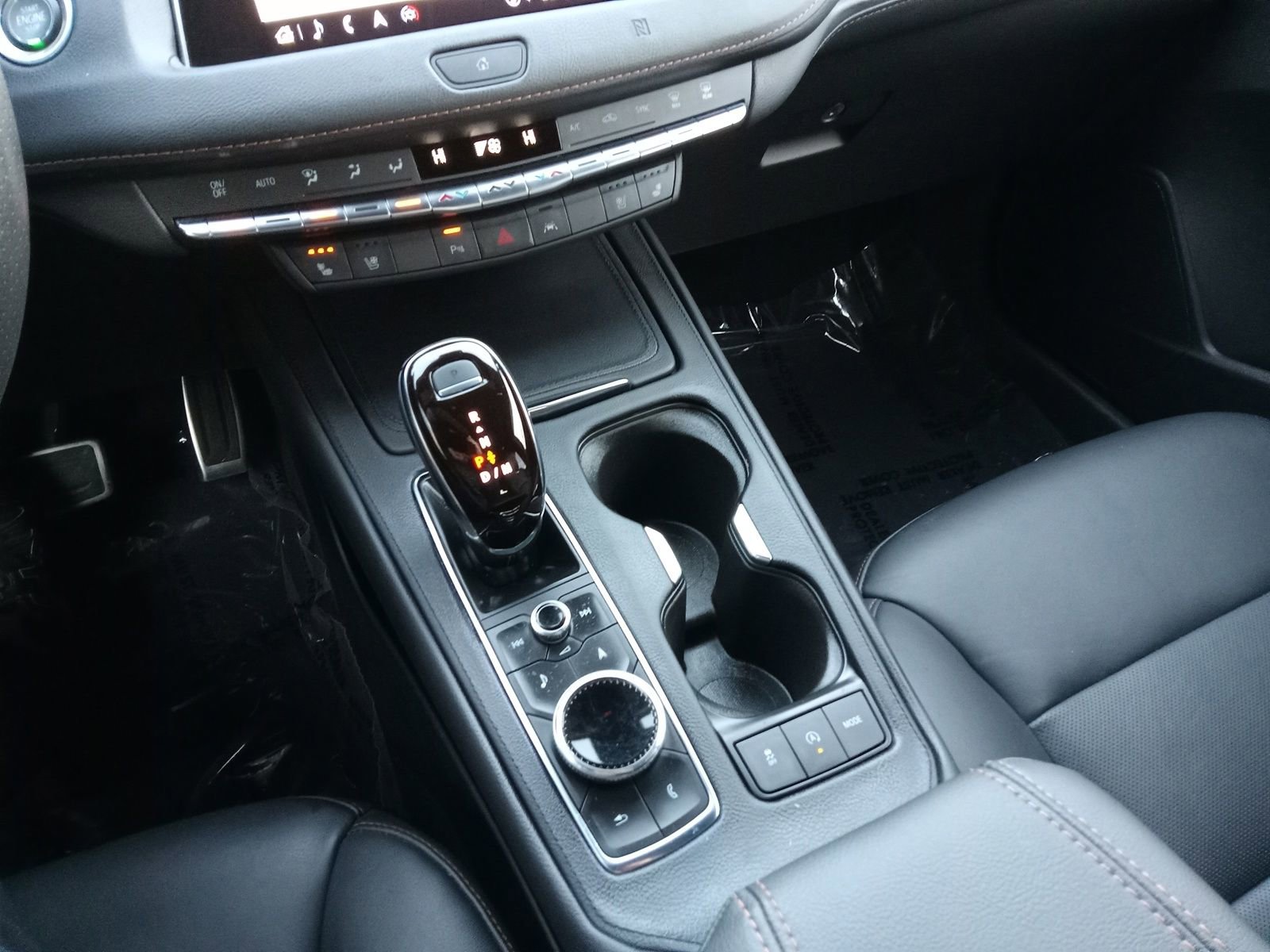 Used 2021 Cadillac XT4 Sport image 18