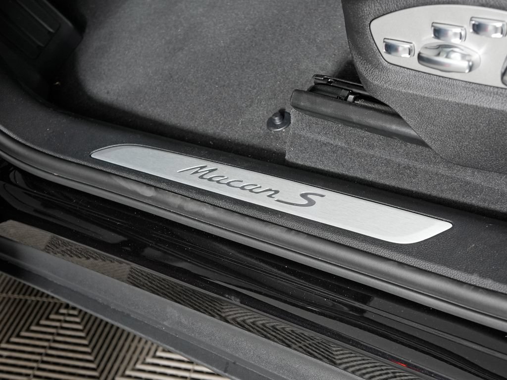 New 2026 Porsche Macan S AWD/4WD image 18