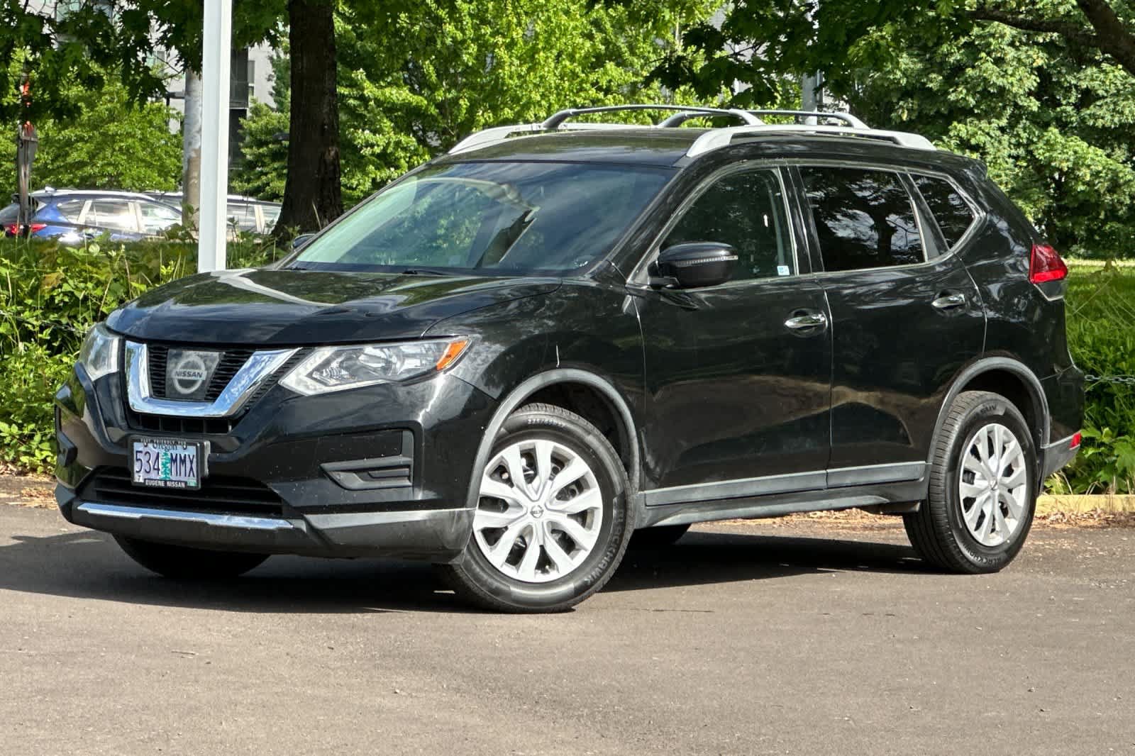 Used 2017 Nissan Rogue S w/ Appearance Package AWD/4WD image 1
