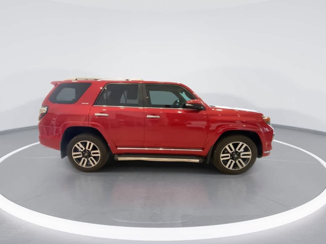 Used 2022 Toyota 4Runner Limited AWD/4WD image 9