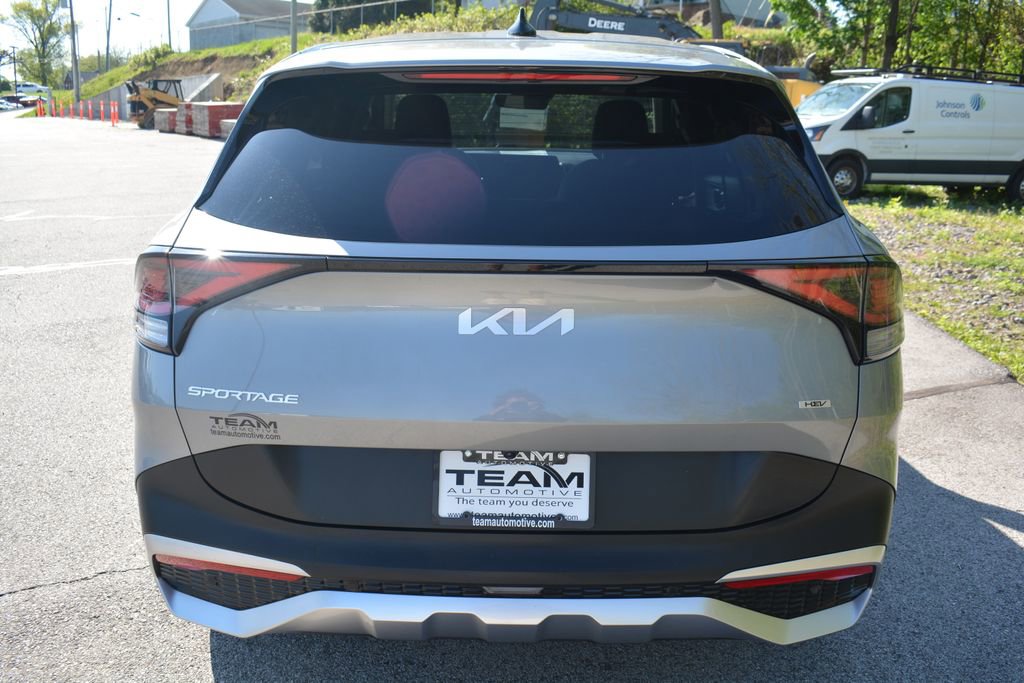 Used 2023 Kia Sportage LX AWD/4WD image 6