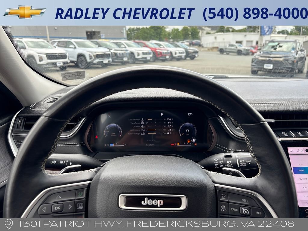 Used 2022 Jeep Grand Cherokee L Limited AWD/4WD image 6