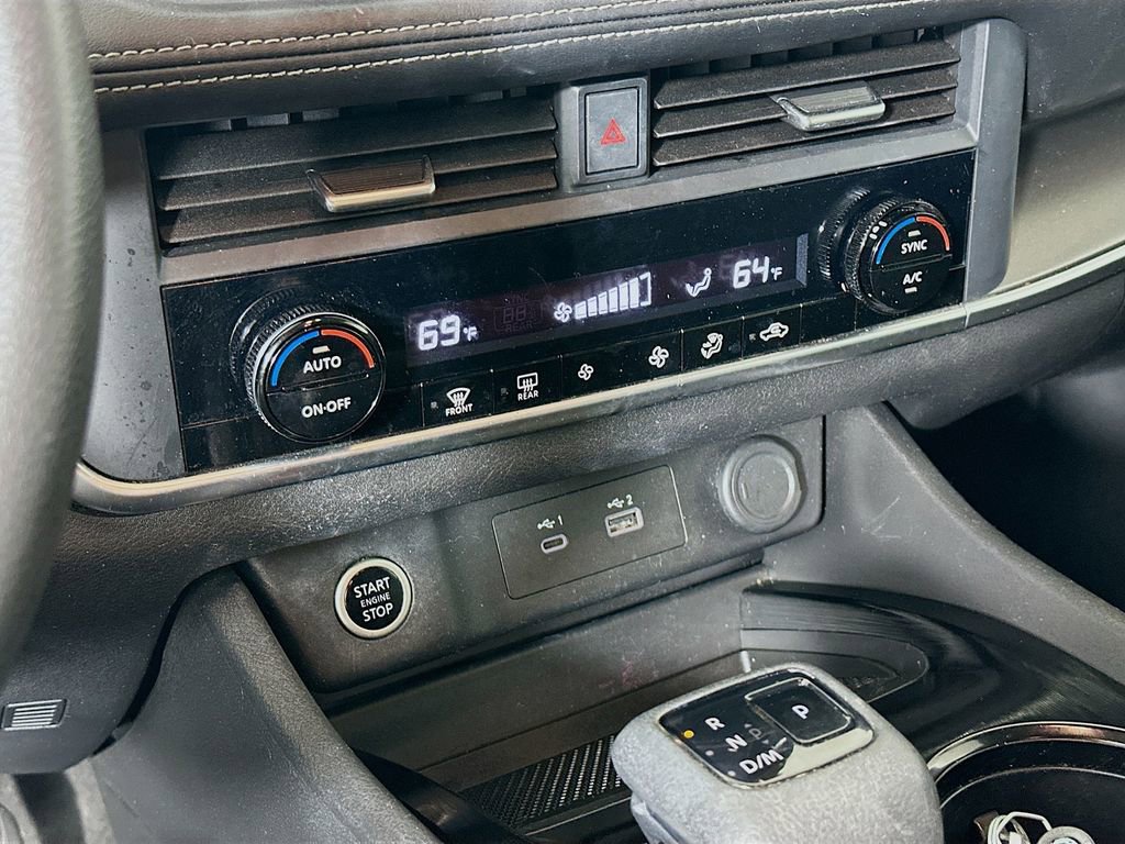 Certified 2023 Nissan Rogue SV image 21