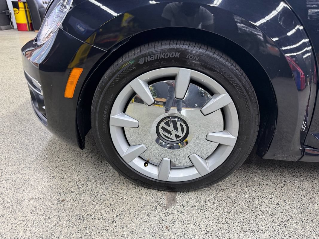 Used 2019 Volkswagen Beetle 2.0T S FWD image 31