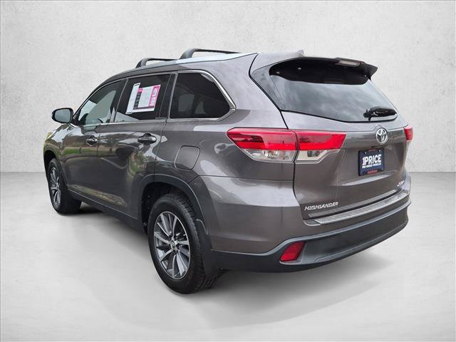 Used 2019 Toyota Highlander XLE AWD/4WD image 7