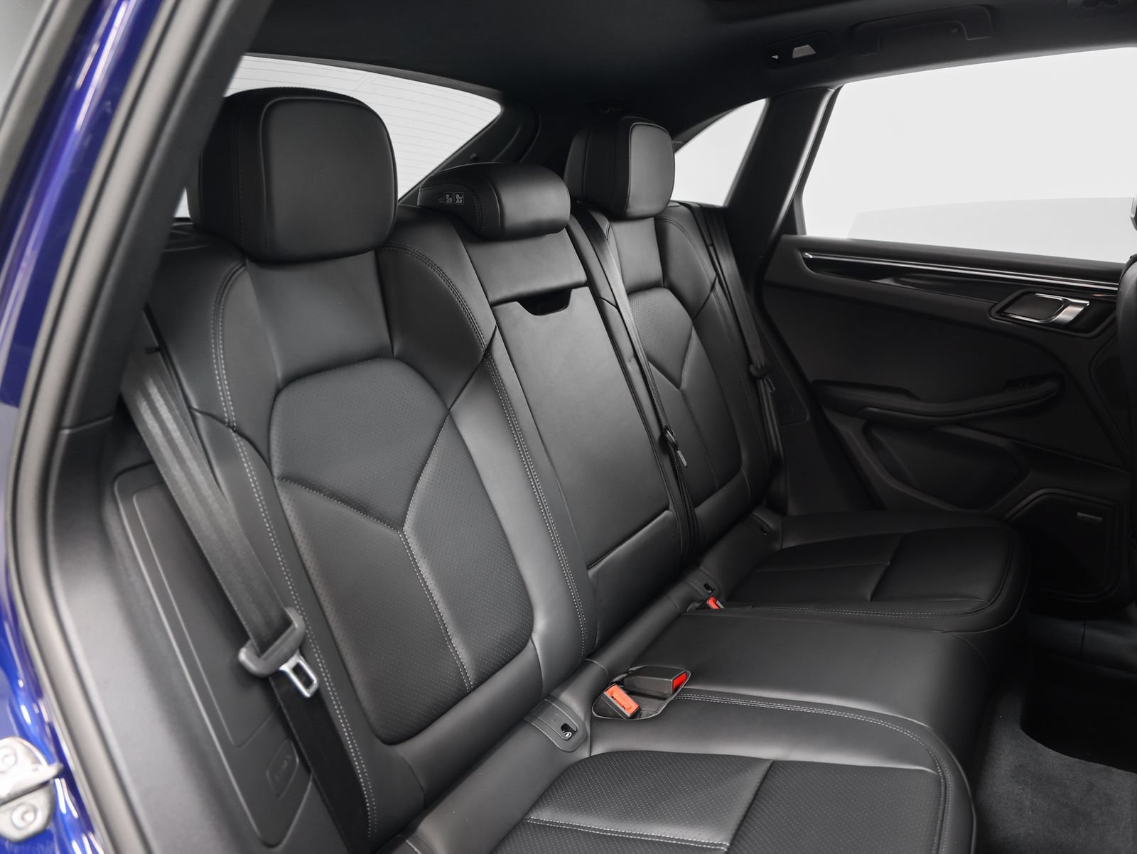 New 2026 Porsche Macan AWD/4WD image 24