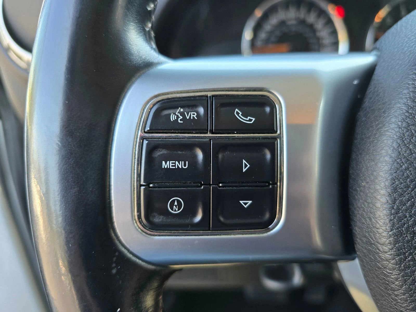 Used 2011 Jeep Wrangler Unlimited 70th Anniversary w/ Dual Top Group image 23