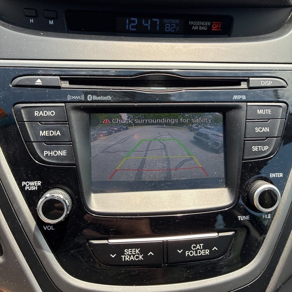 Used 2015 Hyundai Elantra Limited FWD image 15