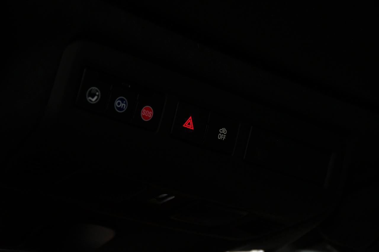 Used 2020 Chevrolet Corvette Stingray Premium Cpe w/ 3LT Preferred Equipment Group image 43