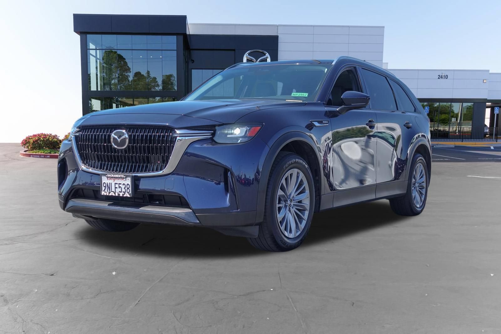 Used 2024 MAZDA CX-90 Plug-In Hybrid w/ Preferred AWD/4WD image 9
