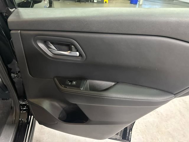 Certified 2024 Nissan Rogue SV AWD/4WD image 20