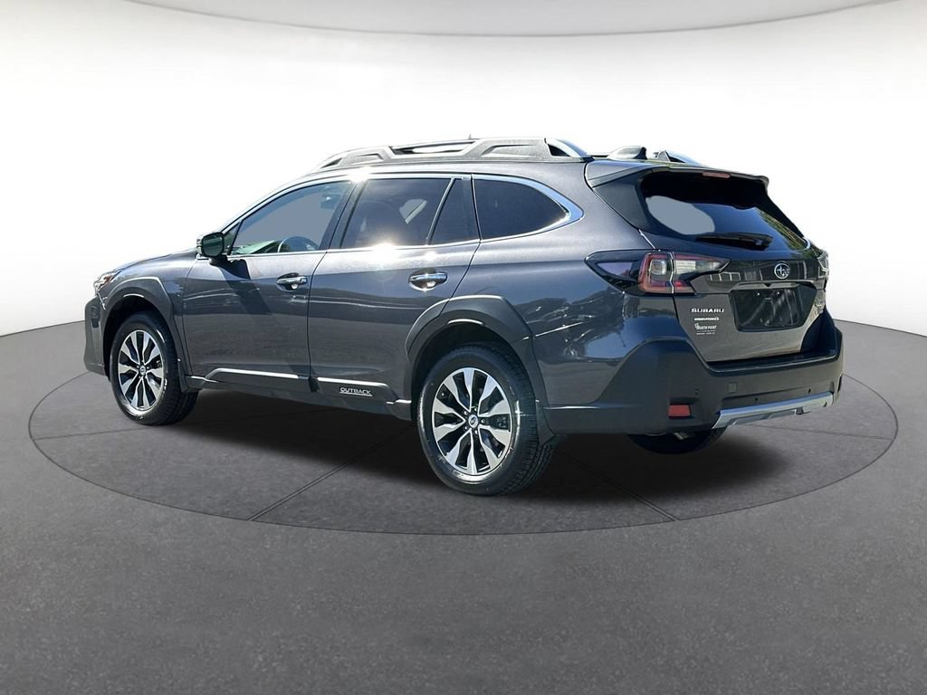 Used 2023 Subaru Outback Touring XT AWD/4WD image 3