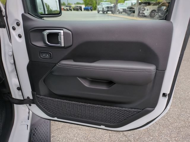 Used 2023 Jeep Gladiator Overland AWD/4WD image 33