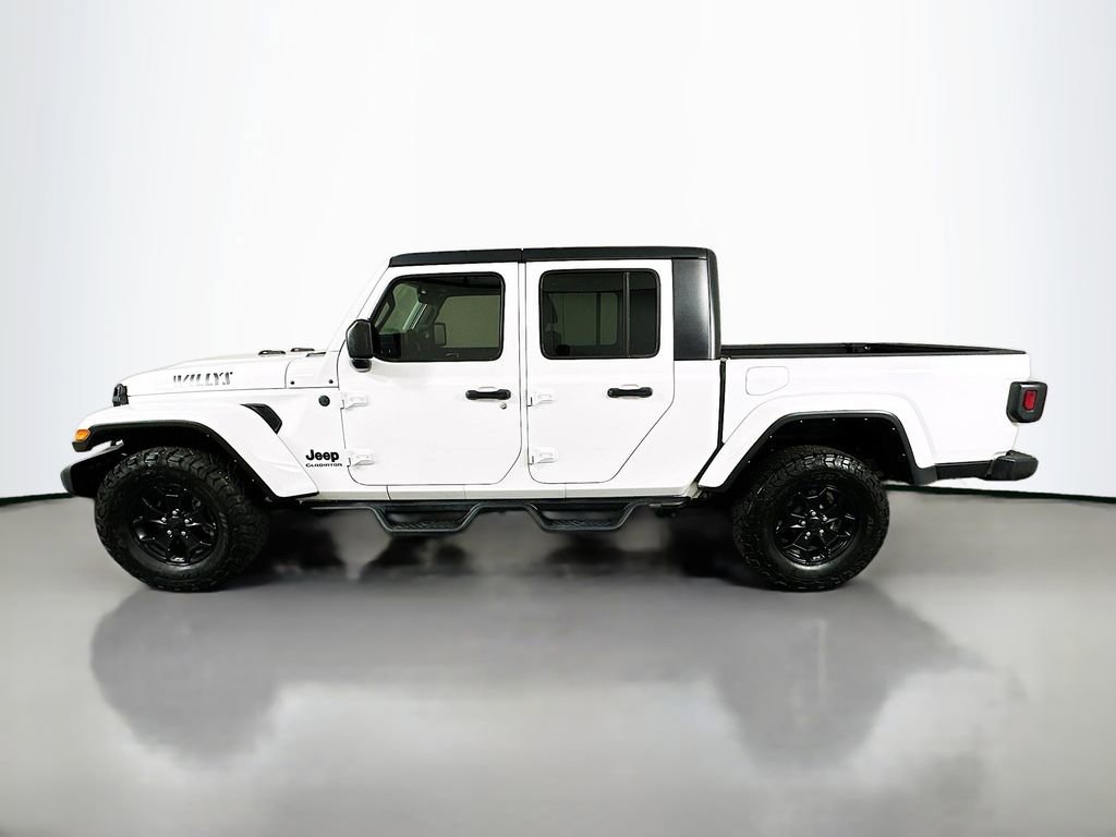 Used 2022 Jeep Gladiator Willys AWD/4WD image 8