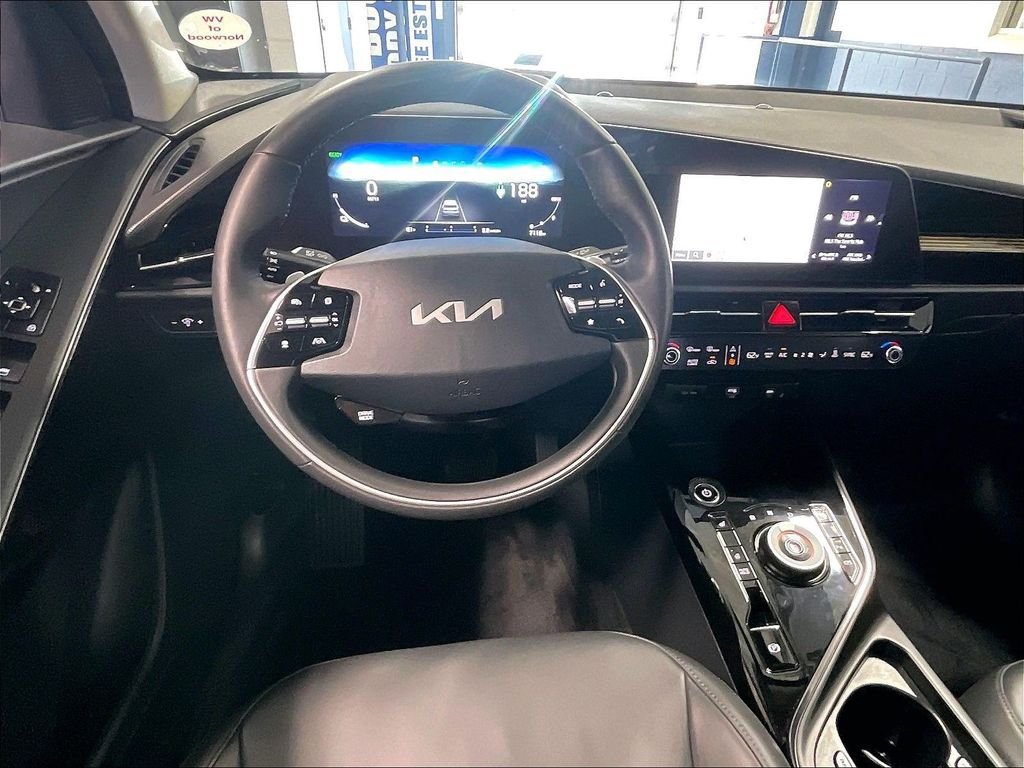 Used 2025 Kia Niro Wind w/ Wind Preserve Package FWD image 18