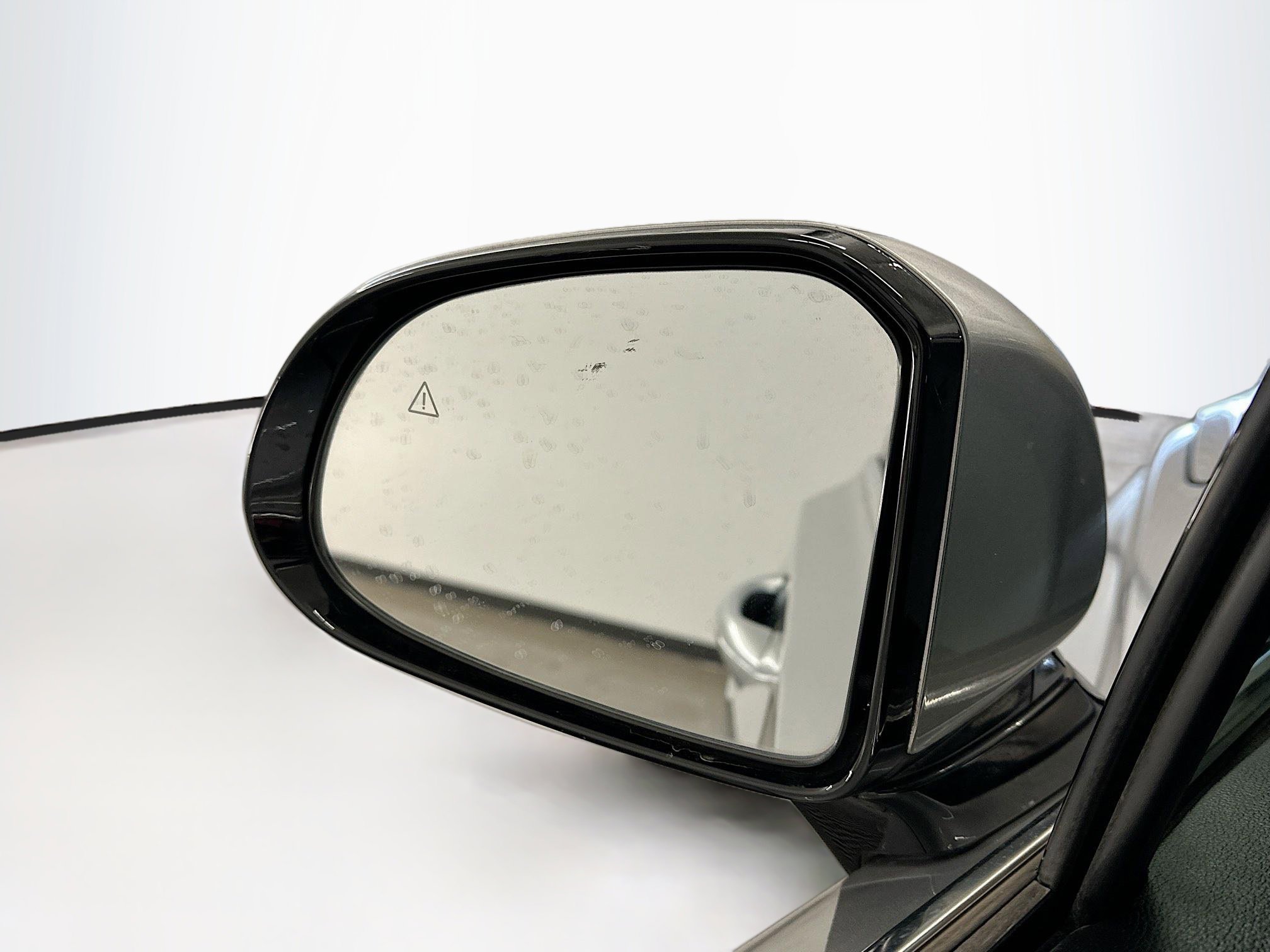 Used 2023 Hyundai Santa Fe SEL Premium image 16