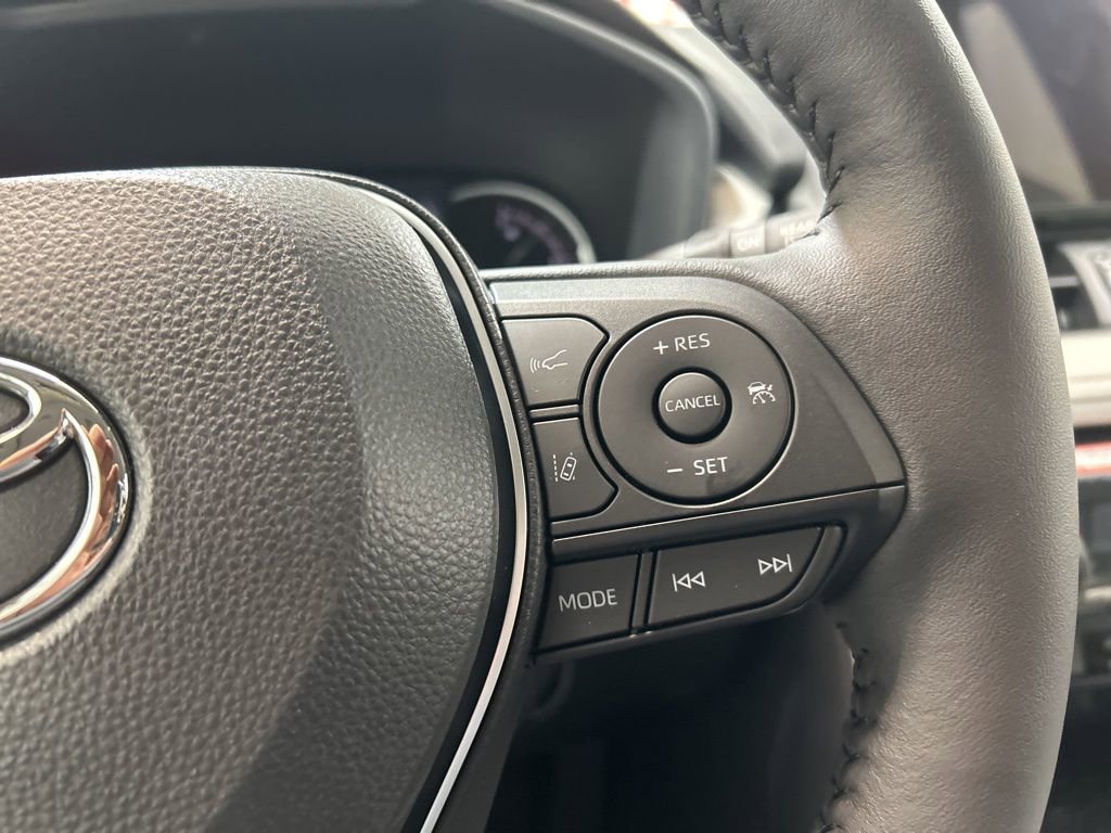 Used 2025 Toyota RAV4 XLE Premium image 23