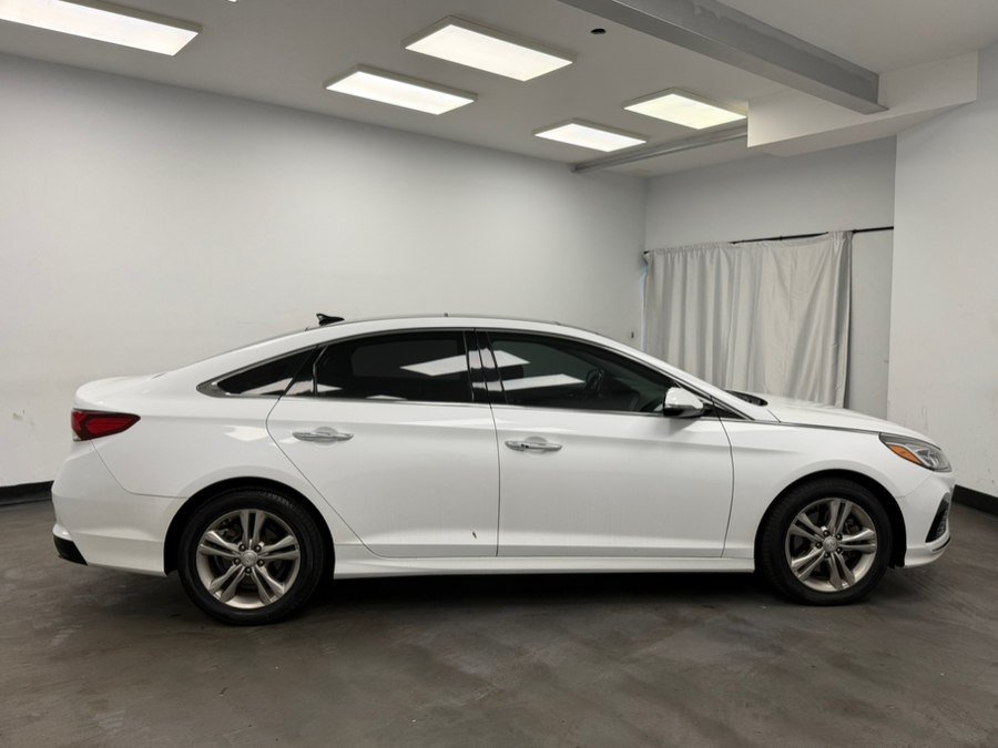 Used 2019 Hyundai Sonata Limited w/ Ultimate Package 04 FWD image 10