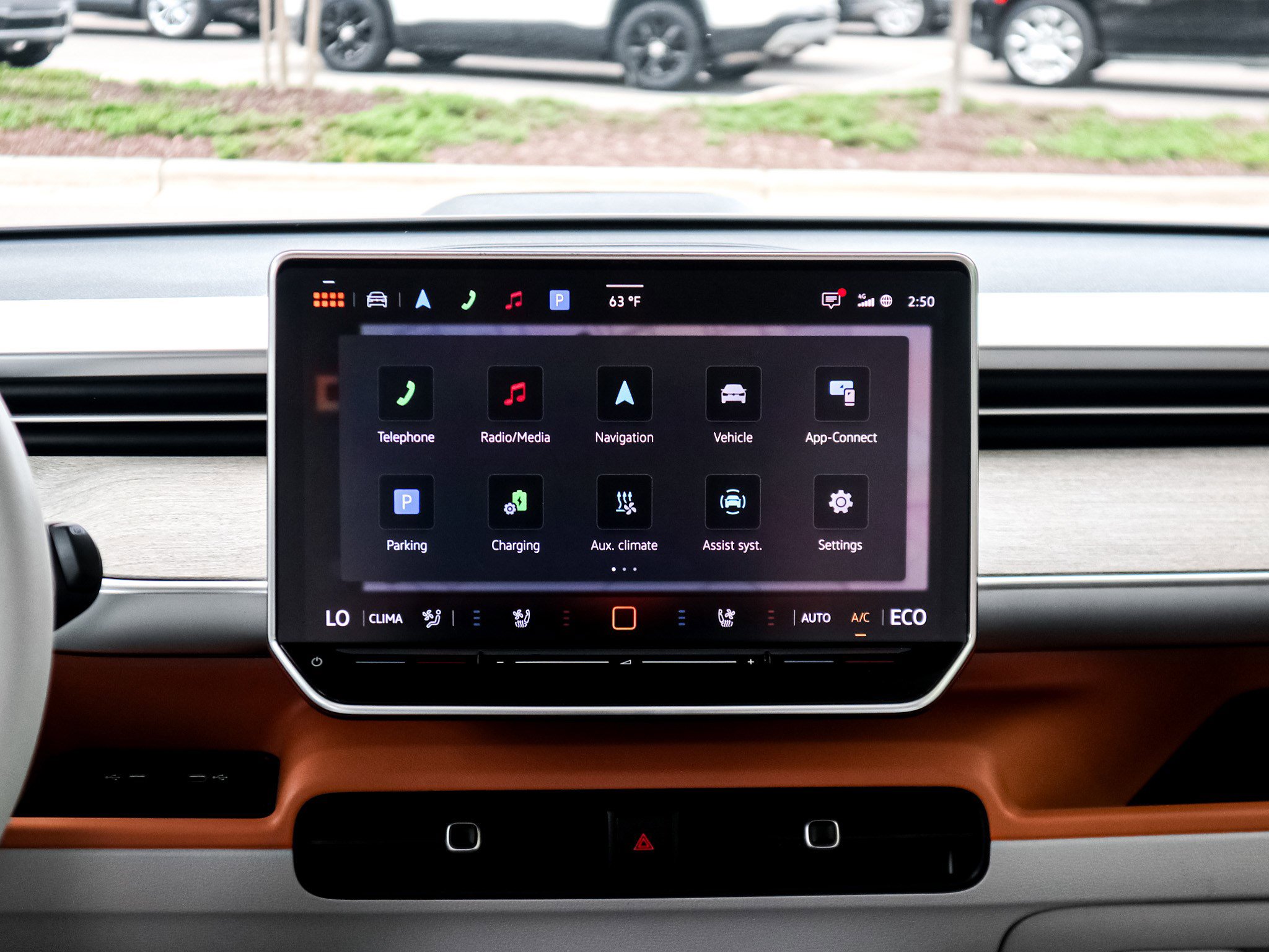 Used 2025 Volkswagen ID. Buzz 1st Edition RWD image 30