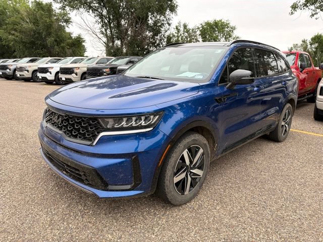 Used 2023 Kia Sorento S w/ Panoramic Sunroof Package FWD image 4