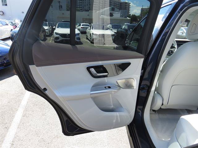 Certified 2023 Mercedes-Benz EQE 350+ 4MATIC SUV w/ Exclusive Trim Package image 25