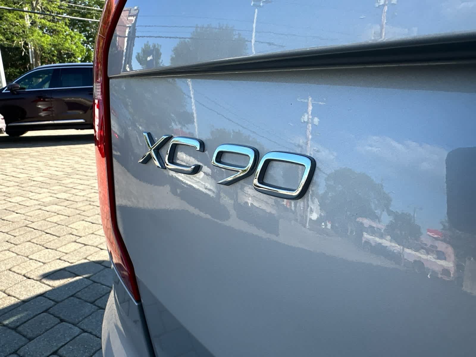 Used 2023 Volvo XC90 B5 Plus w/ Protection Package Premier AWD/4WD image 31