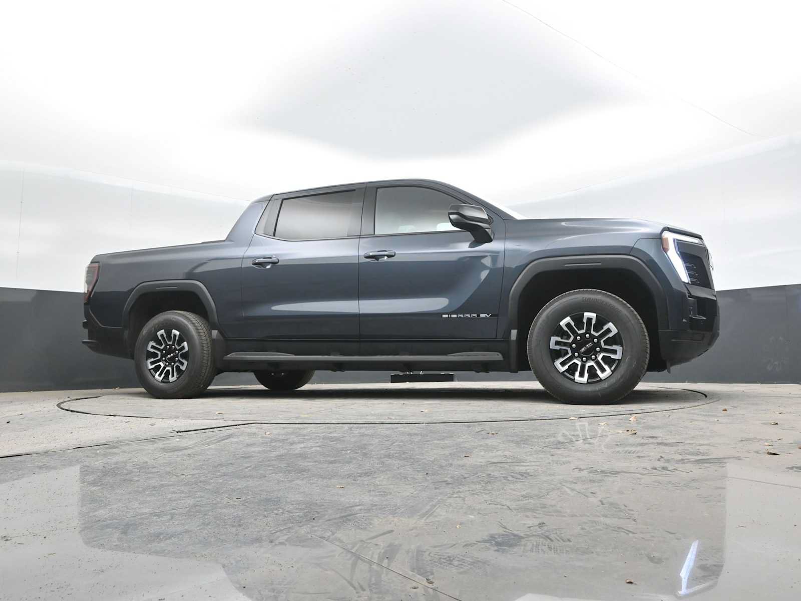 New 2026 GMC Sierra EV Elevation AWD/4WD image 43