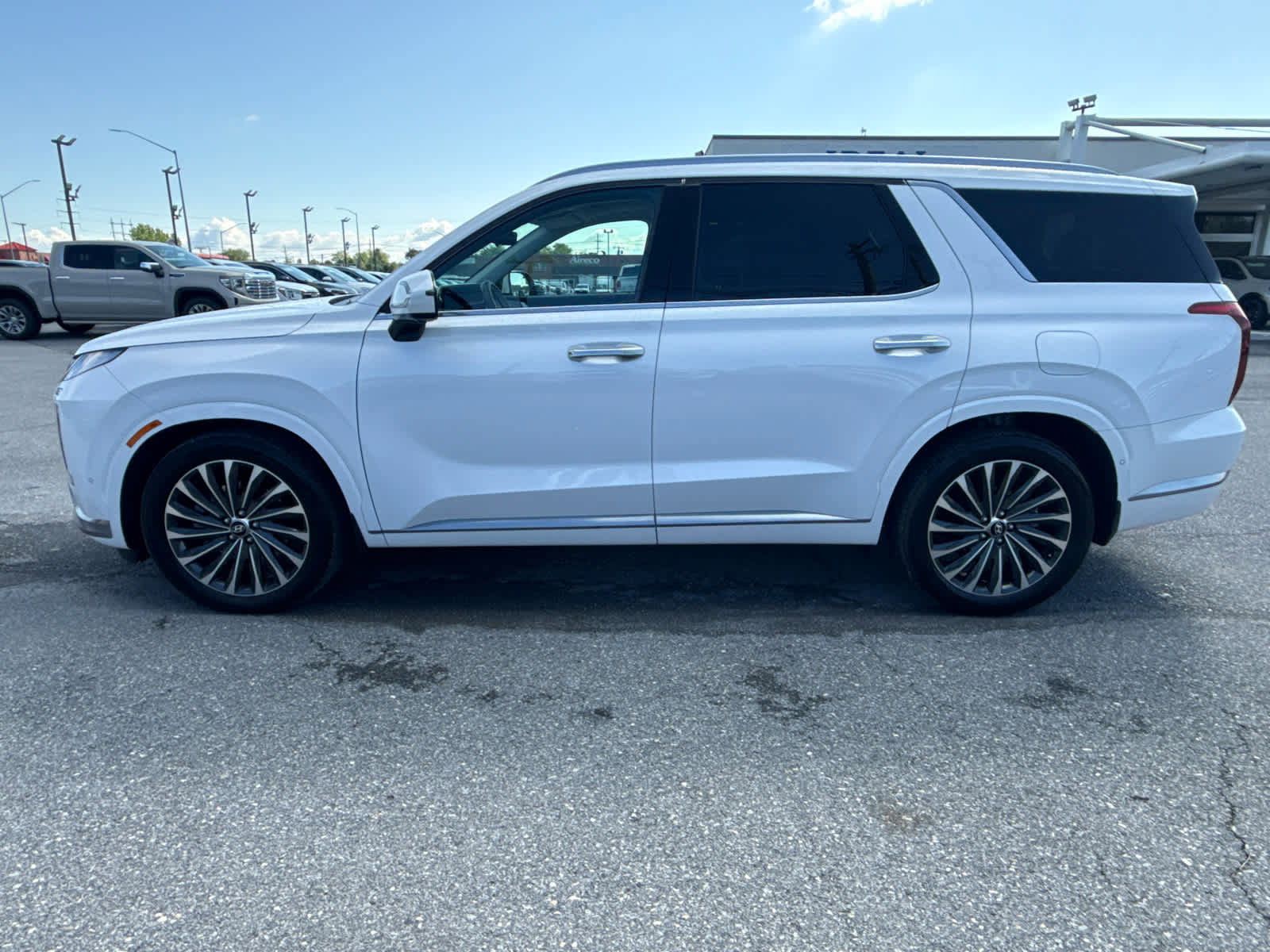 Used 2024 Hyundai Palisade Calligraphy AWD/4WD image 3