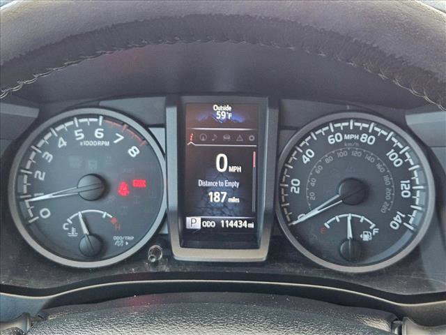 Used 2016 Toyota Tacoma TRD Off-Road w/ Towing Package image 11