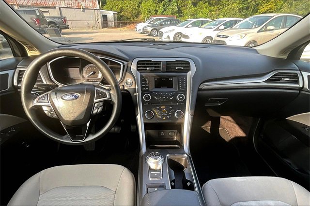 Used 2017 Ford Fusion S image 15