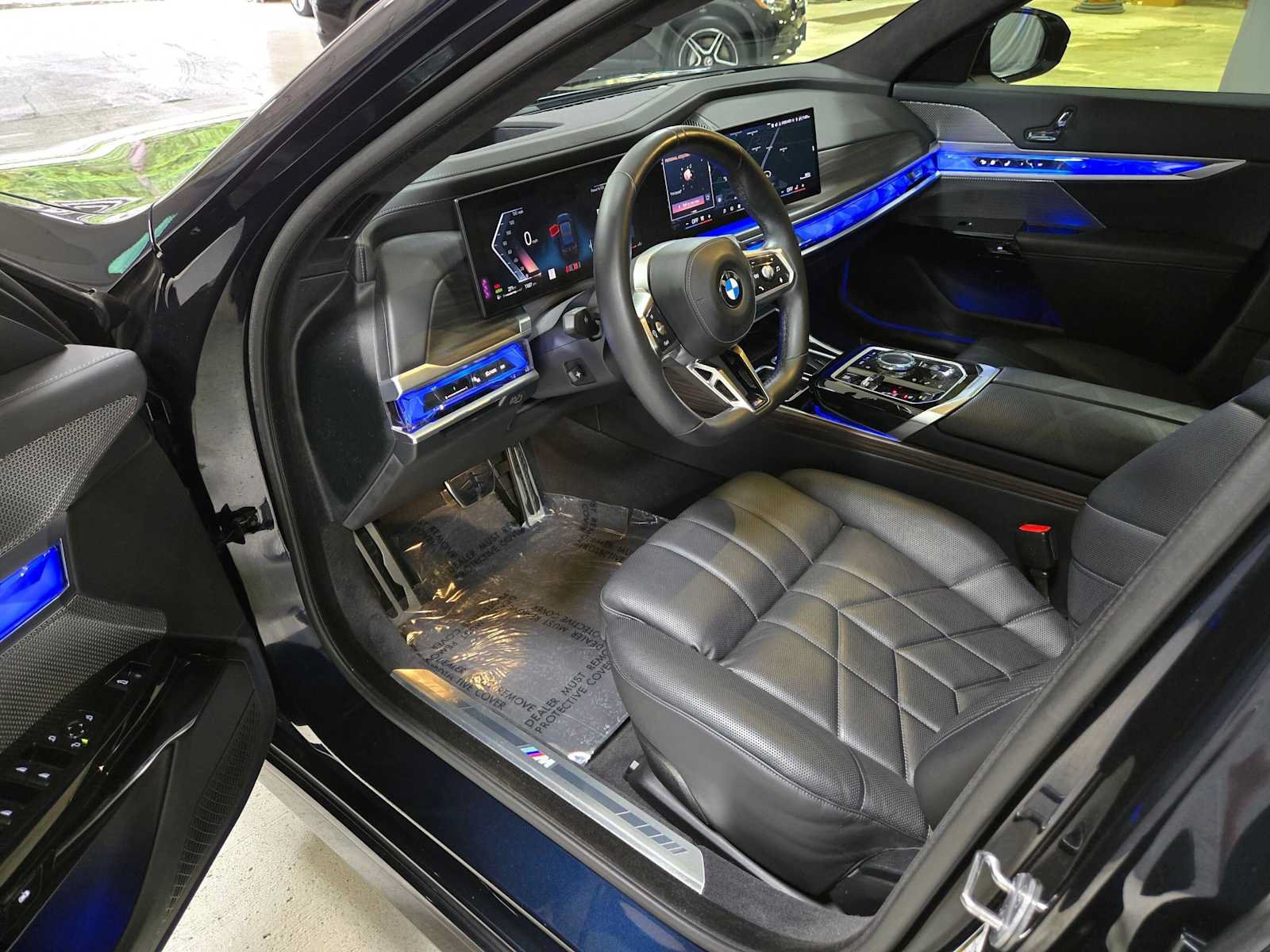 Used 2024 BMW 760i xDrive AWD/4WD image 20