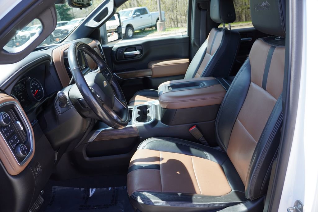 Certified 2021 Chevrolet Silverado 1500 High Country w/ Technology Package AWD/4WD image 17