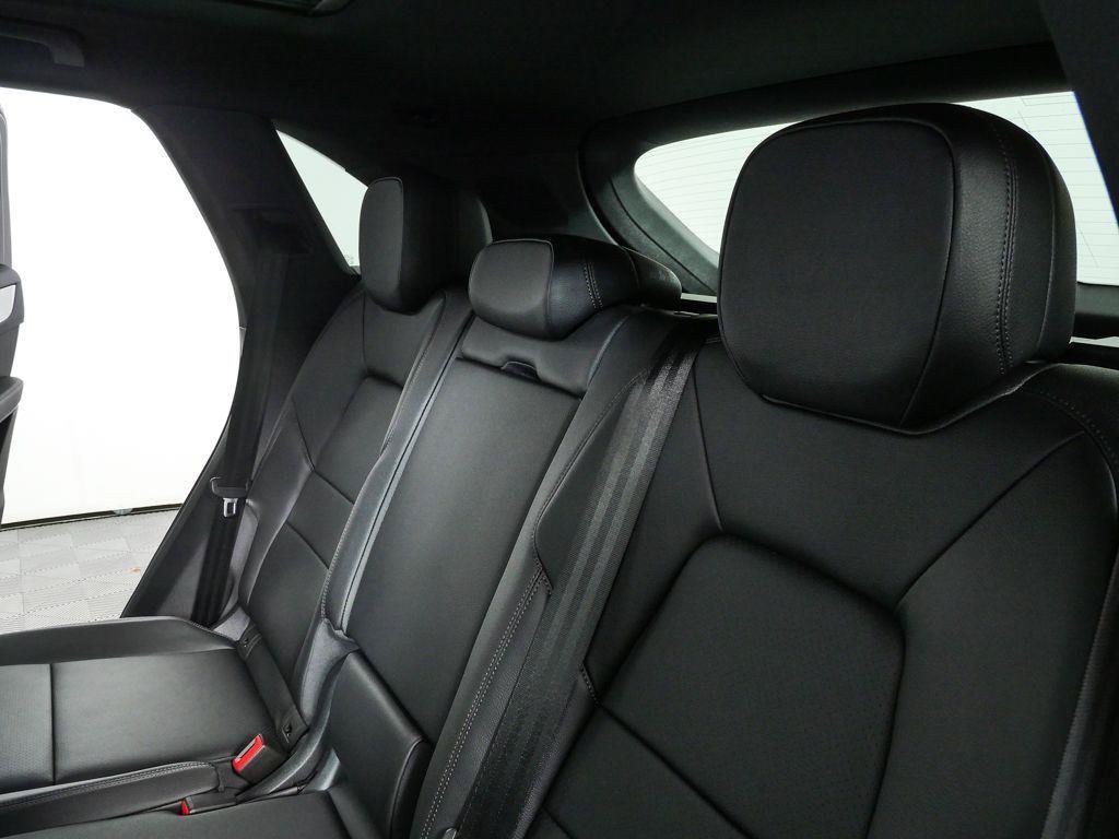 New 2026 Porsche Cayenne AWD/4WD image 22