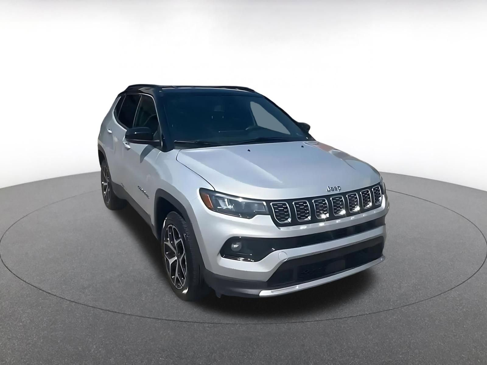 Used 2025 Jeep Compass Limited AWD/4WD image 3