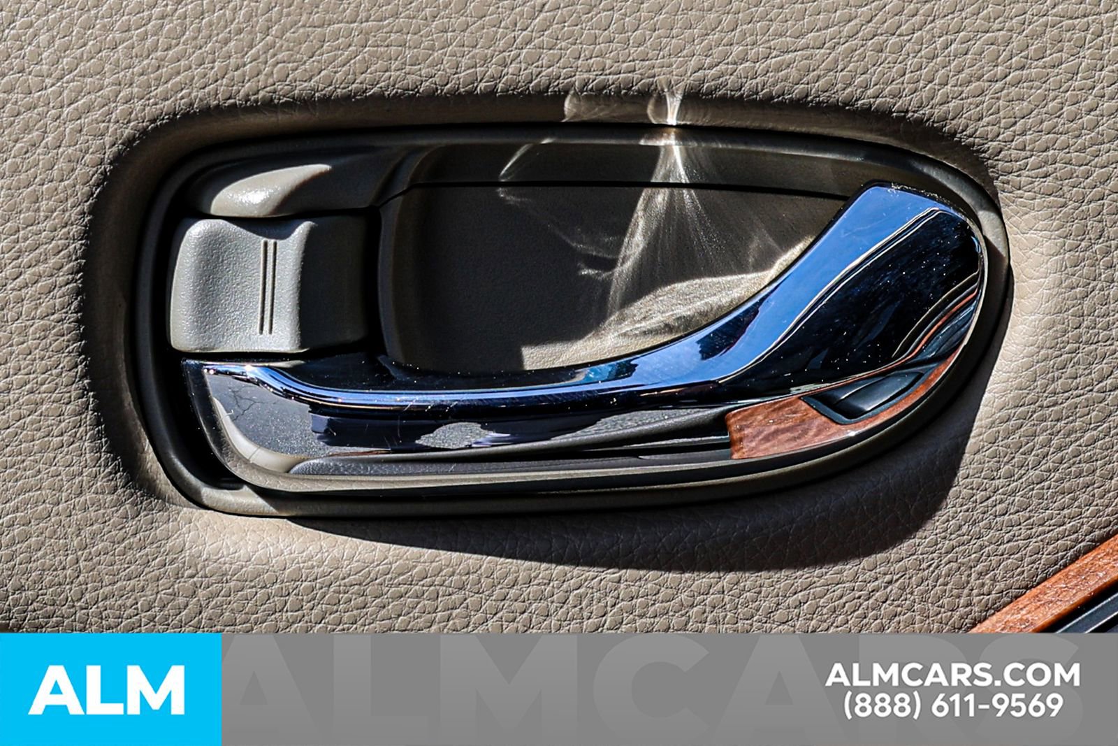 Used 2014 Nissan Murano LE w/ Platinum Edition Package image 39