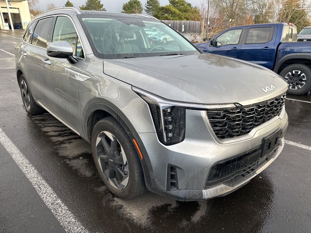 Used 2025 Kia Sorento EX w/ EX Panoramic Sunroof Package image 3