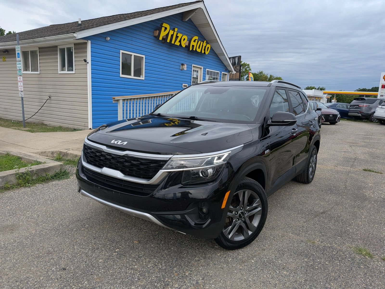 Used 2022 Kia Seltos S AWD/4WD image 2
