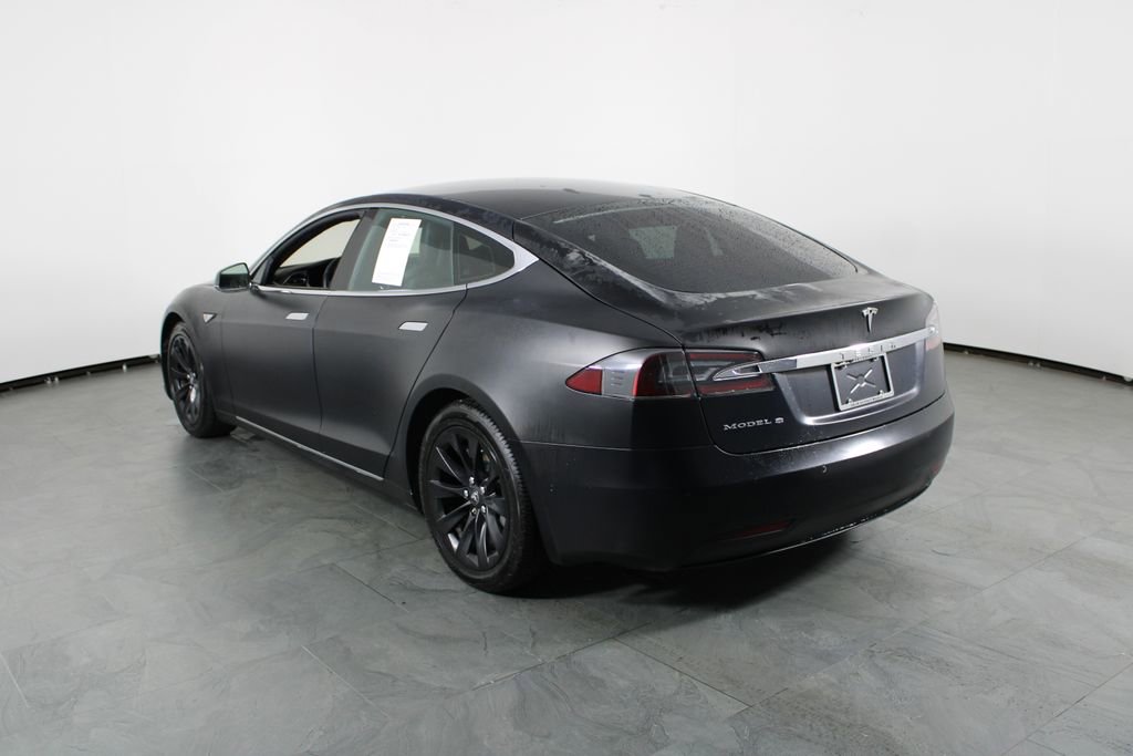 Used 2016 Tesla Model S 70 image 3